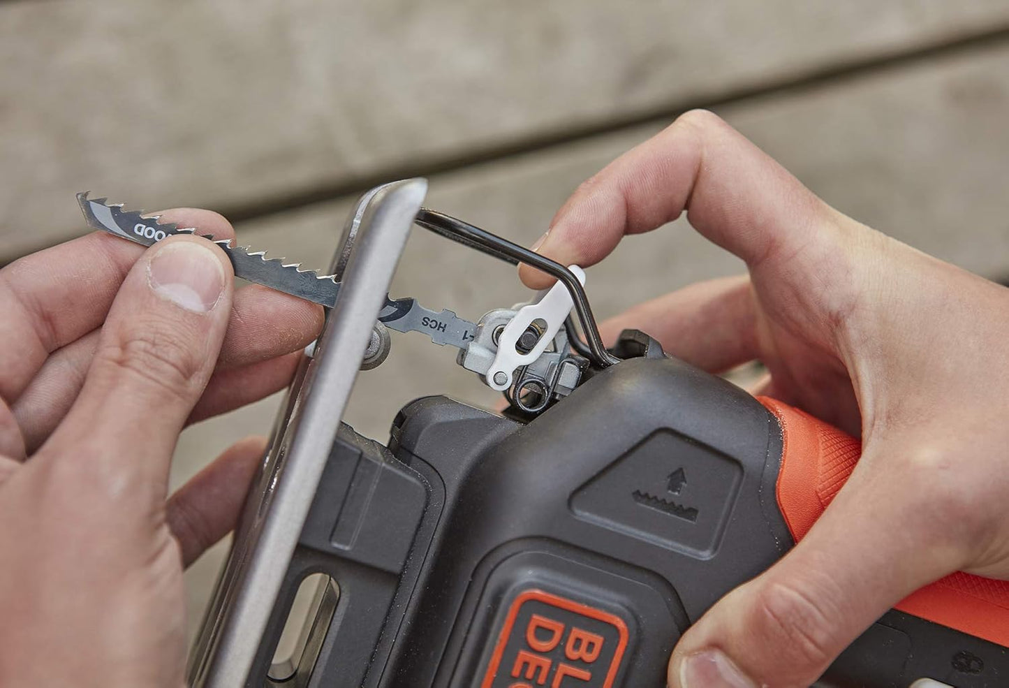 12V Jigsaw with Wood Cutting Blade Black+Decker BDCJS12N