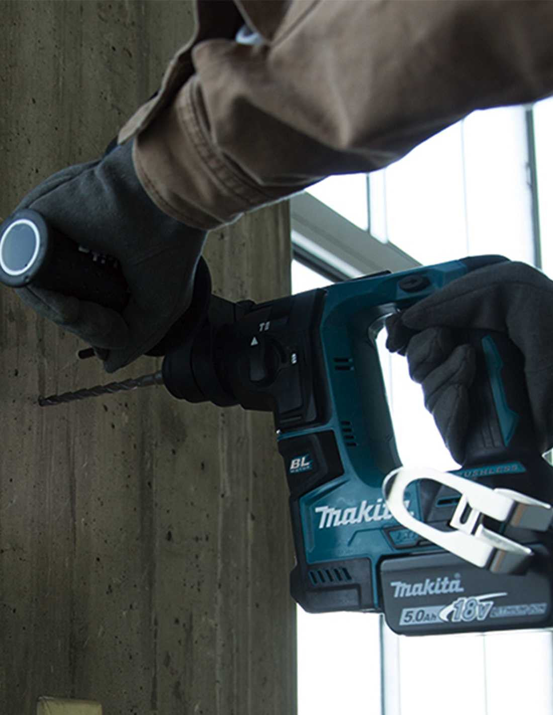 Makita Kit Impact Wrench DTW700 + Light Hammer DHR171 + 2bat 5Ah + Charger + Bag LXT600 DLX2771BL2