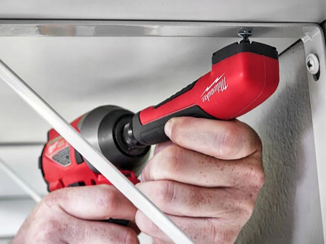 Milwaukee Right Angle Coupling + 38-Piece Bit Set