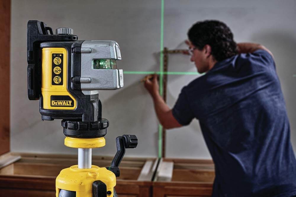 Nivel Láser Autonivelante 3 líneas Verdes Dewalt DW089CG