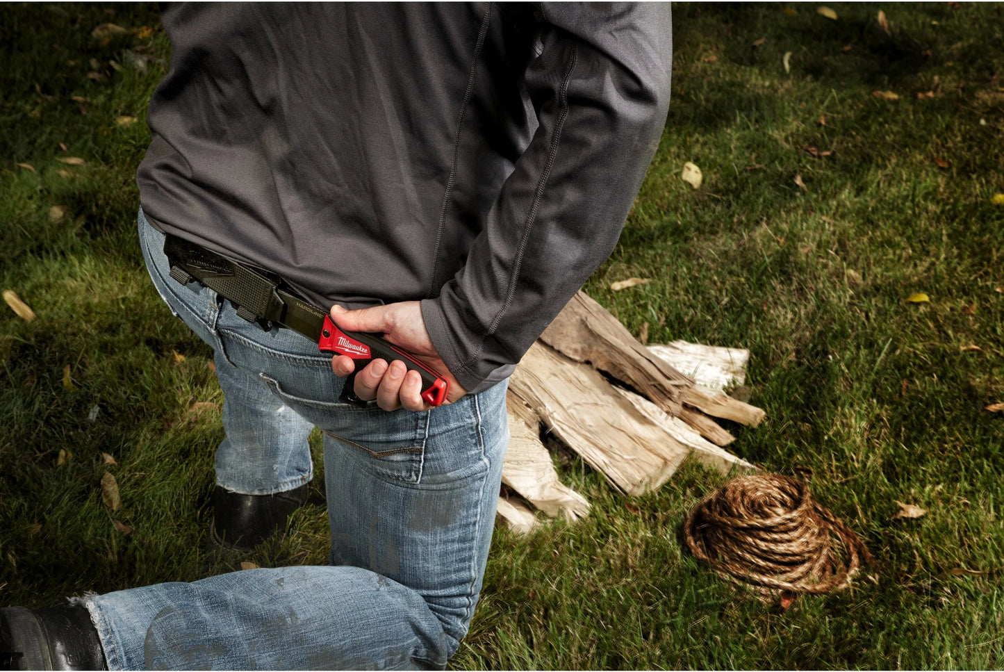 Cuchillo de hoja de acero AUS-8 fija 127mm Milwaukee