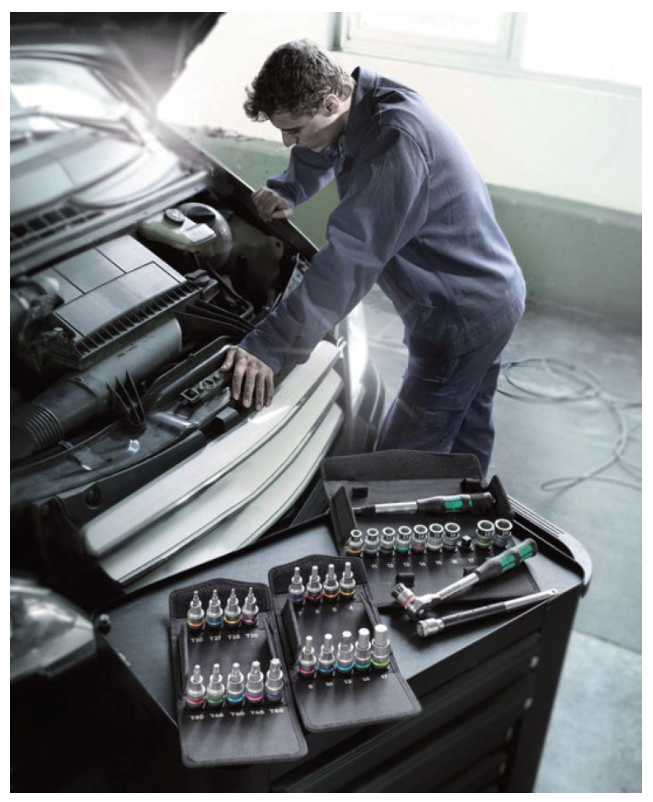 Set of 9 Zyklop hexagonal sockets with holding function, Wera 8740 C HF 1