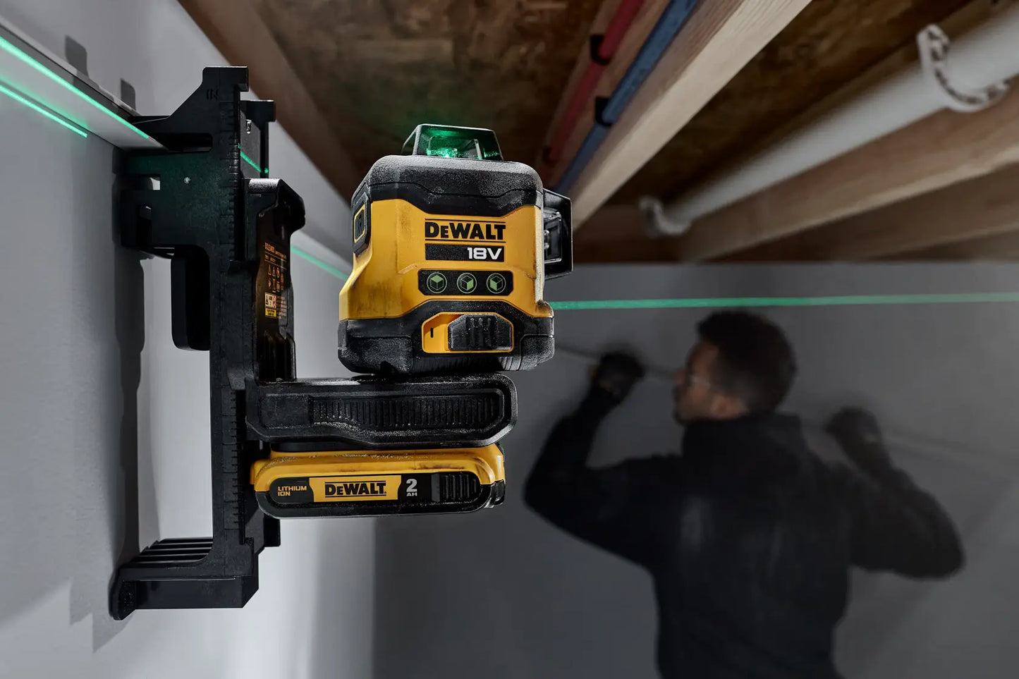 Green 3-line 360° XR 18V Laser Level Kit + XR 18V Hammer Drill + 2× 2Ah Batteries + Charger + Case Dewalt DCLE34031N